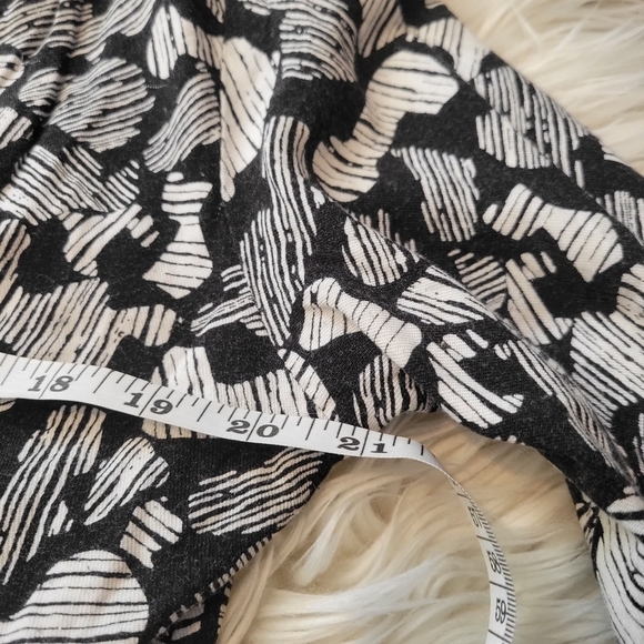 ❤️Host Pick❤️ Anthropologie Numph Short Zip Bomber Jacket sz S - Great Condition - Picture 6 of 7